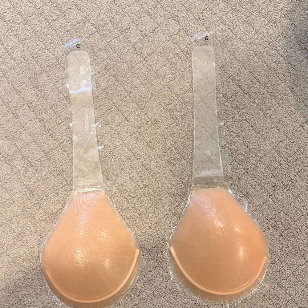 Victoria’s Secret Nude Adhesive Bra Cups 34 c NEW‎